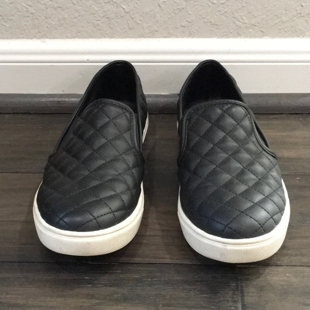 Steve Madden Ecentrcq Slip On Shoes, size 8.5